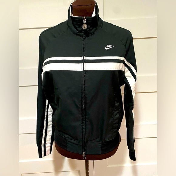 Nike Workout Jacket Black with White Stripes Size Medium - Picture 1 of 6